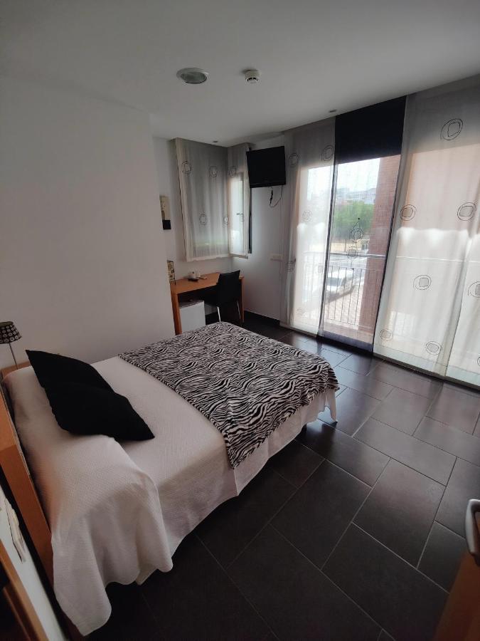 Hostal Manel Pineda de Mar Kültér fotó