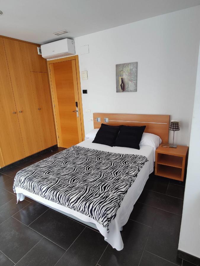 Hostal Manel Pineda de Mar Kültér fotó