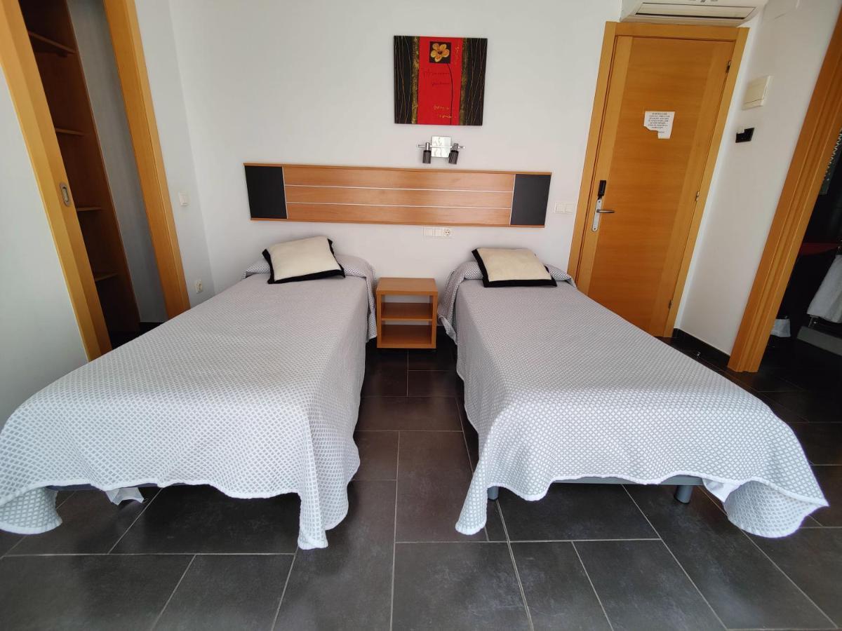 Hostal Manel Pineda de Mar Kültér fotó