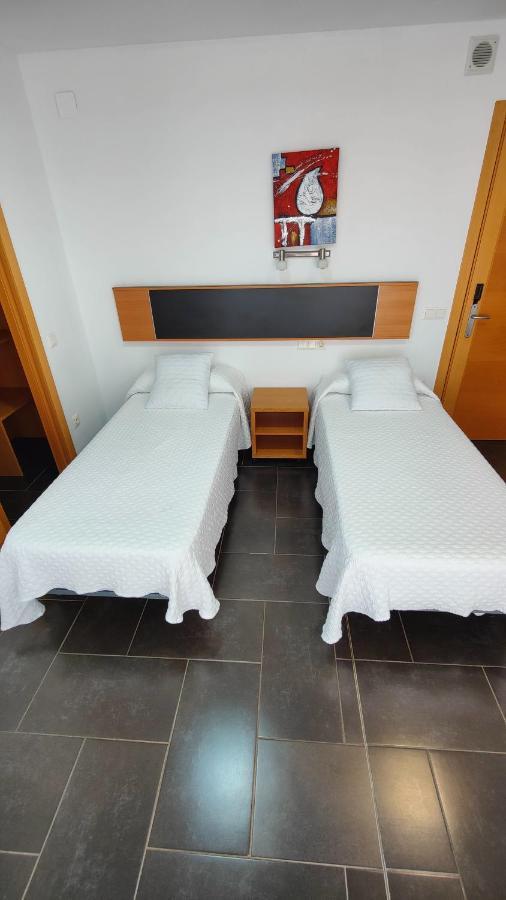 Hostal Manel Pineda de Mar Kültér fotó