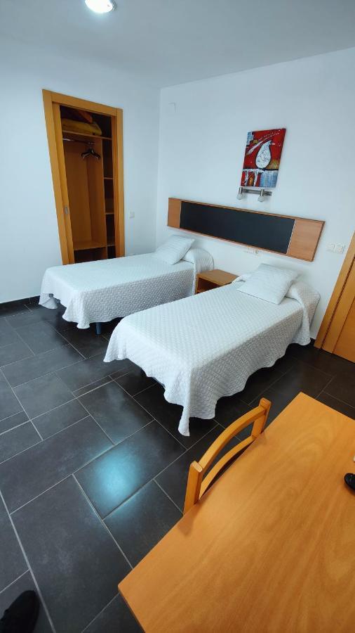 Hostal Manel Pineda de Mar Kültér fotó