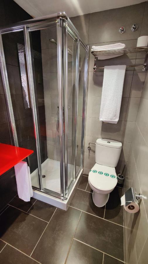 Hostal Manel Pineda de Mar Kültér fotó