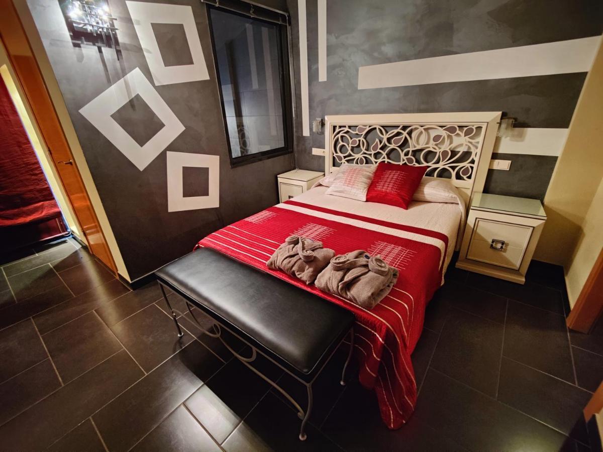 Hostal Manel Pineda de Mar Kültér fotó