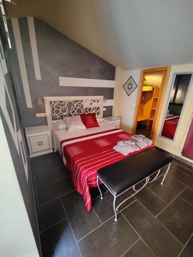 Hostal Manel Pineda de Mar Kültér fotó