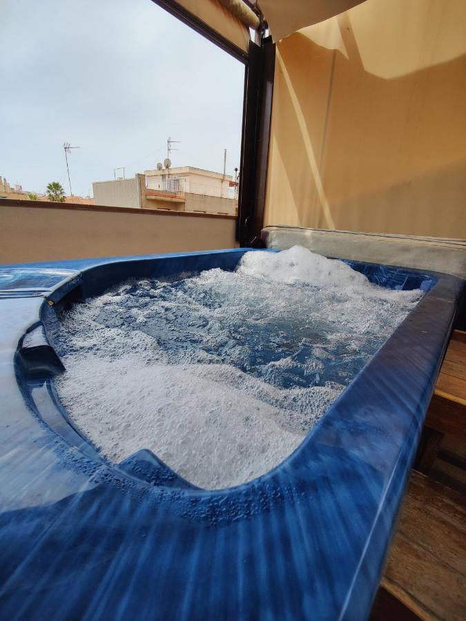 Hostal Manel Pineda de Mar Kültér fotó