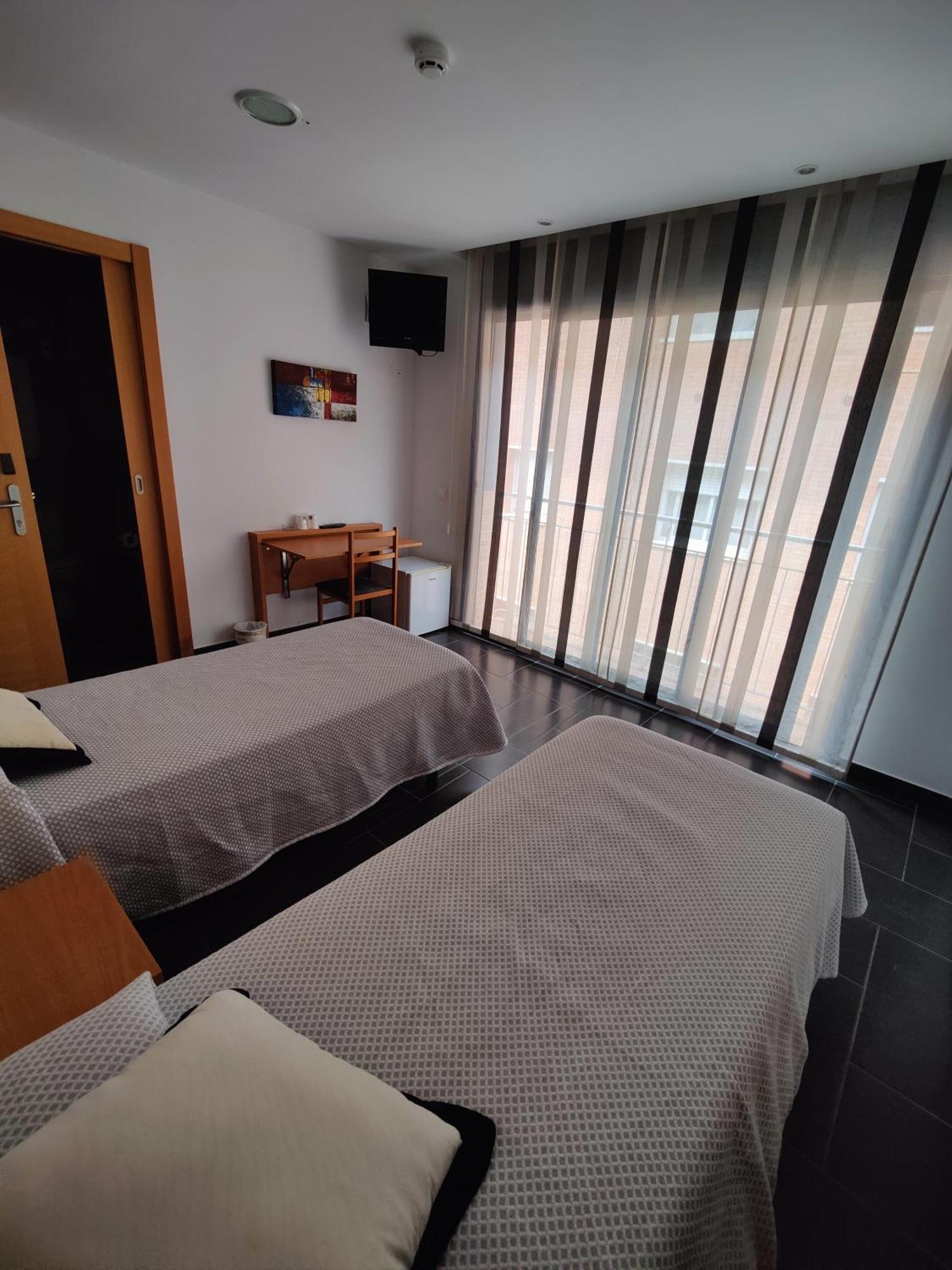 Hostal Manel Pineda de Mar Kültér fotó