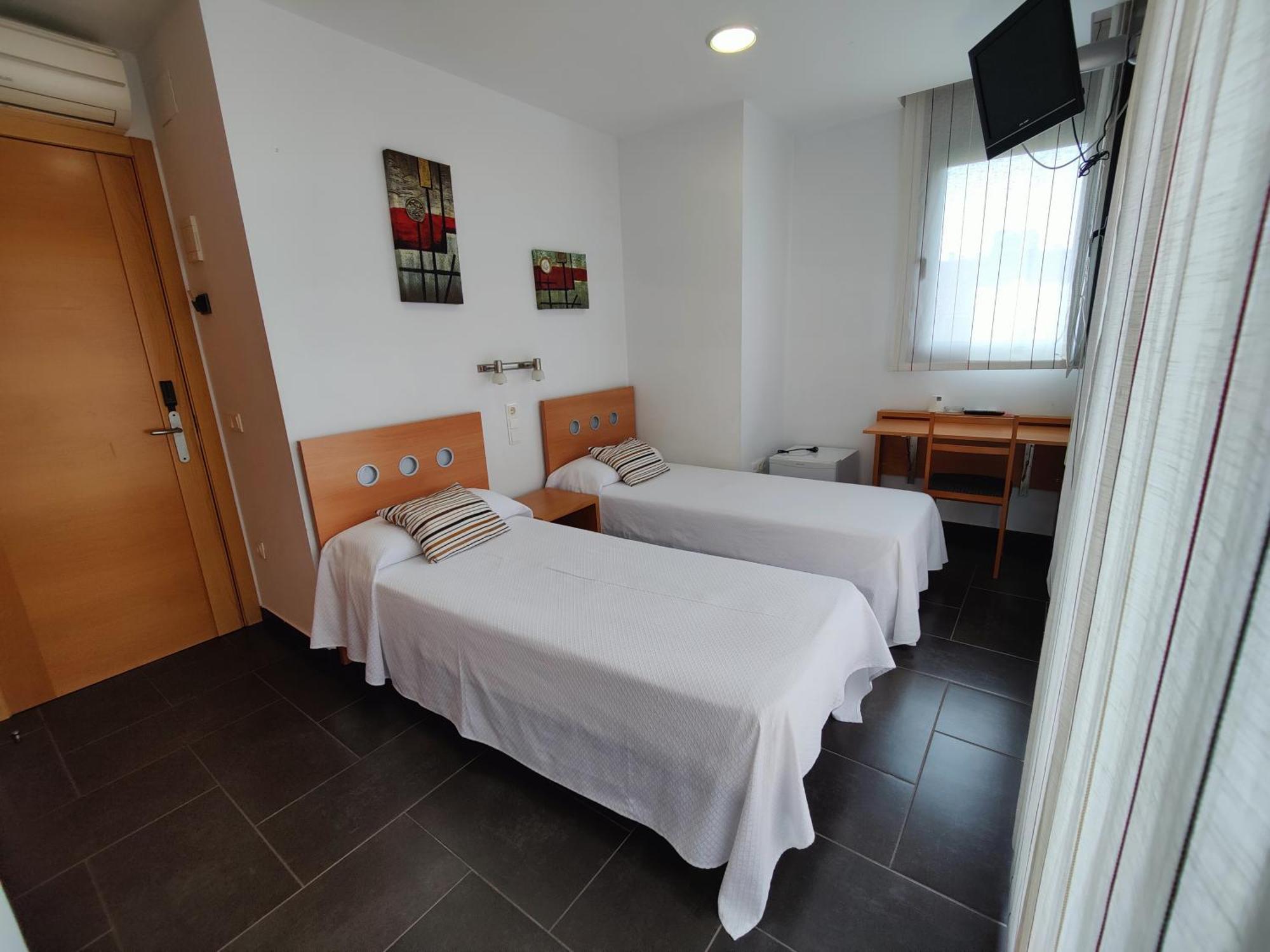 Hostal Manel Pineda de Mar Kültér fotó