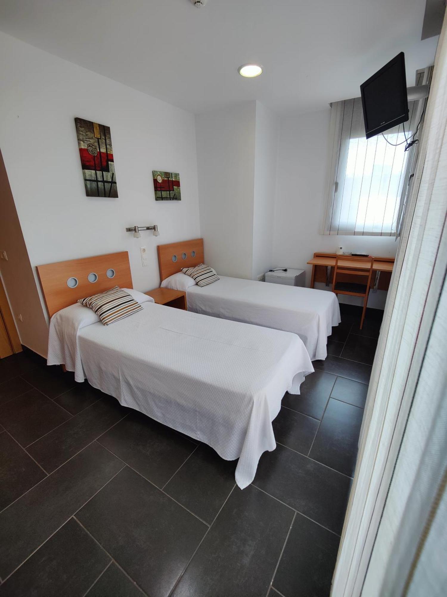 Hostal Manel Pineda de Mar Kültér fotó